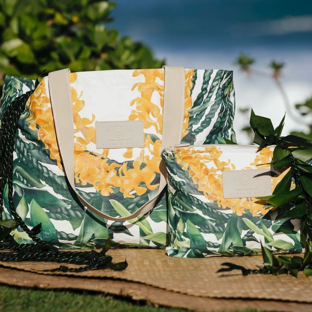 Aloha De Mele + Aloha Collection beautiful tote and pouch set.